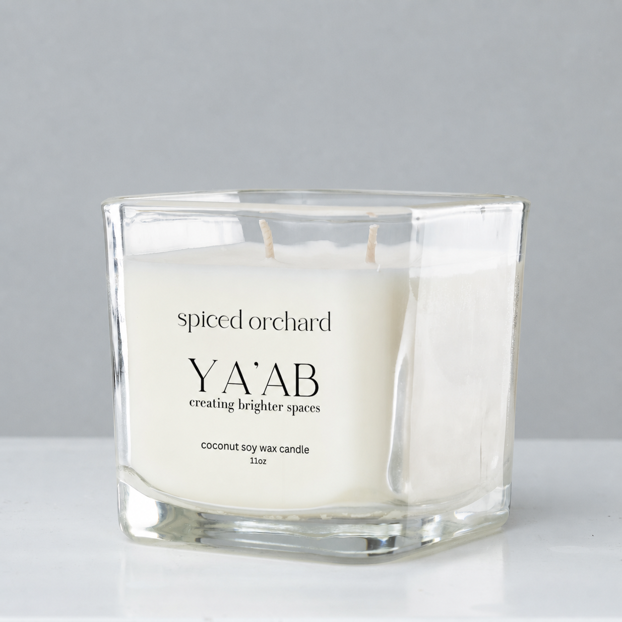 YA'AB Scented Candle - Spiced Orchard - angle